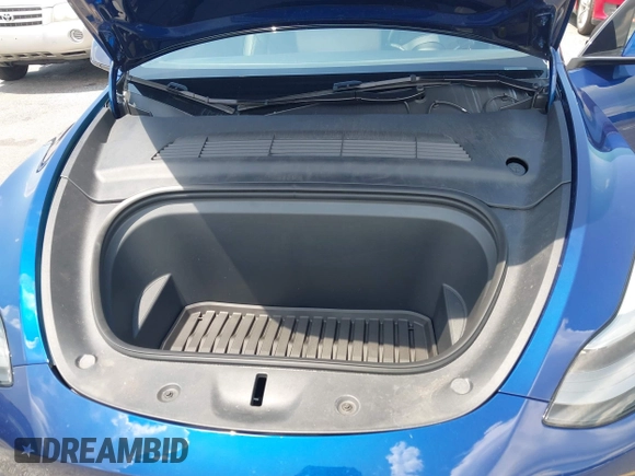 2024 Tesla Model Y с VIN 7SAYGDED5RF015208, выставлен на аукционе IAAI как лот 42723983 с пробегом 10 223 миль миль и . История ставок и продаж доступна на DreamBid. Изображение 10.