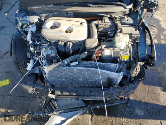 2016 Hyundai Sonata Hybrid SE with VIN KMHE24L17GA037672, listed as a Copart auction lot 38761553 with 47,885 mi miles. Bid and sale history available at carsss.com. Image 11.