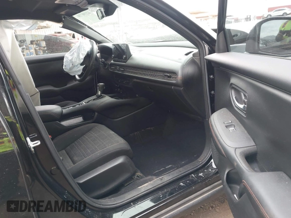 2024 Honda HR-V Sport z VIN 3CZRZ1H55RM707358, wystawiony jako IAAI lot #42190730 z przebiegiem 39 368 mil mil oraz . Historia ofert i sprzedaży dostępna na DreamBid. Obrazek 5.