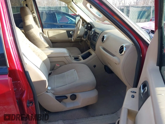 2006 Ford Expedition Special Service z VIN 1FMPU165X6LA12820, wystawiony jako IAAI lot #41678357 z przebiegiem 217 414 mil mil oraz . Historia ofert i sprzedaży dostępna na DreamBid. Obrazek 5.