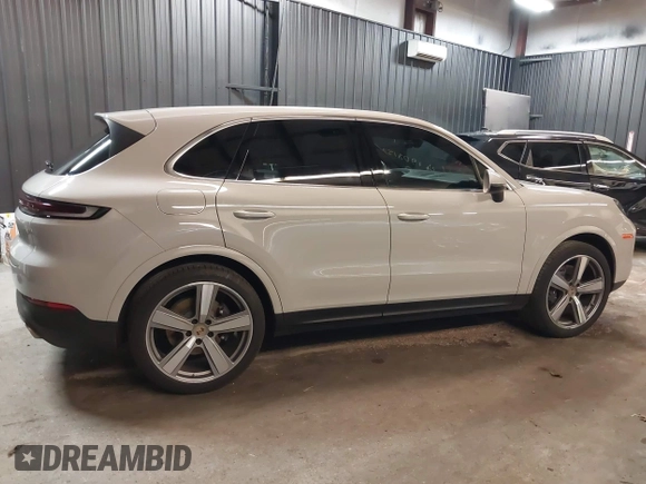2024 Porsche Cayenne z VIN WP1AA2AY5RDA01585, wystawiony jako IAAI lot #41908153 z przebiegiem 15 559 mil mil oraz . Historia ofert i sprzedaży dostępna na DreamBid. Obrazek 13.