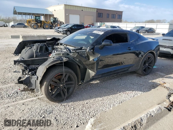 2018 Chevrolet Camaro 2SS z VIN 1G1FH1R78J0175017, wystawiony jako Copart lot #52589425 z przebiegiem Nie podano mil oraz Szkody całkowita. Historia ofert i sprzedaży dostępna na DreamBid. Obrazek 1.