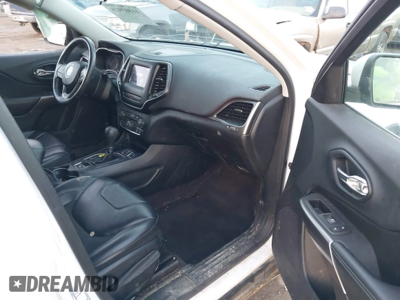 2019 Jeep Cherokee Latitude Plus with VIN 1C4PJLLN3KD147526, listed as a IAAI auction lot 41503928 with 131,379 mi miles and . Bid and sale history available at DreamBid. Image 5.