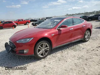 2014 Tesla Model S 60 with VIN 5YJSA1H13EFP30664, listed as a Copart auction lot 53142305 with 113,995 mi miles and Salvage Title. Bid and sale history available at DreamBid. Image 1.