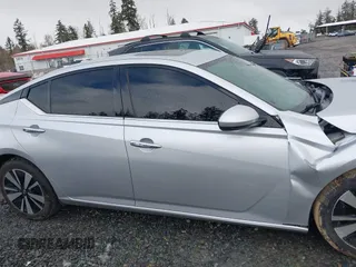 2019 Nissan Altima 2.5 SL with VIN 1N4BL4EV4KC196673, listed as a IAAI auction lot 41480266 with 89,242 mi miles. Bid and sale history available at carsss.com. Image 14.