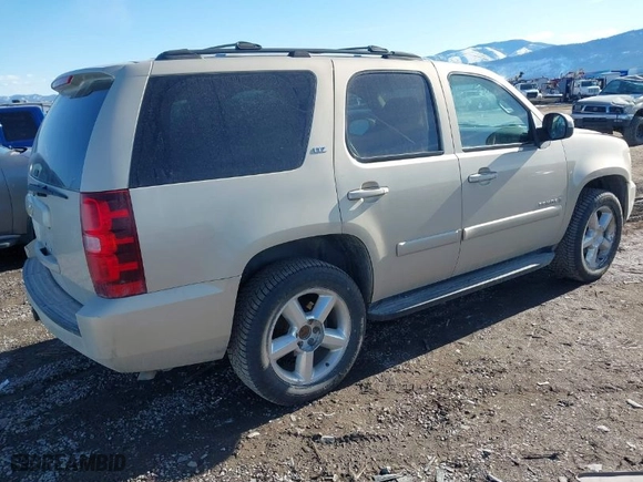 2007 Chevrolet Tahoe LT with VIN 1GNFK13007R126233, listed as a IAAI auction lot 41745421 with 231,451 mi miles. Bid and sale history available at carsss.com. Image 4.