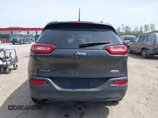 2017 Jeep Cherokee Latitude with VIN 1C4PJMCB0HW583128, listed as a IAAI auction lot 42069831 with 63,497 mi miles and . Bid and sale history available at DreamBid. Image 17.