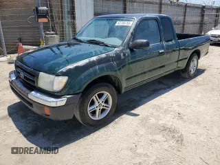 2000 Toyota Tacoma with VIN 5TEVL52NXYZ687826, listed as a Copart auction lot 62780785 with 286,149 mi miles and Salvage title. Bid and sale history available at DreamBid. Image 1.