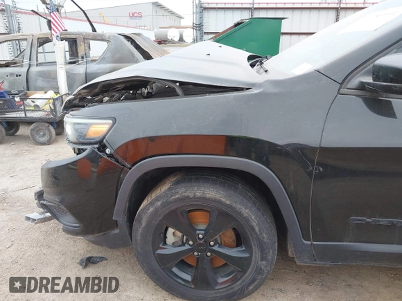 2019 Jeep Cherokee Latitude Plus with VIN 1C4PJMLX5KD432185, listed as a IAAI auction lot 40389491 with 75,703 mi miles and . Bid and sale history available at DreamBid. Image 6.