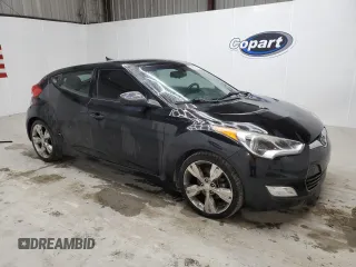 2017 Hyundai Veloster Value Edition with VIN KMHTC6AD3HU324505, listed as a Copart auction lot 50667195 with 92,050 mi miles and Clean Title. Bid and sale history available at carsss.com. Image 4.