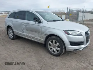 2014 Audi Q7 Prestige z VIN WA1VMAFE4ED003173, wystawiony jako IAAI lot #41720709 z przebiegiem 200 101 mil mil oraz . Historia ofert i sprzedaży dostępna na DreamBid. Obrazek 1.