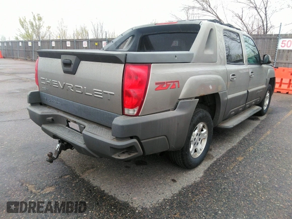 2002 Chevrolet Avalanche z VIN 3GNEK13T22G293921, wystawiony jako IAAI lot #41956616 z przebiegiem 249 838 mil mil oraz . Historia ofert i sprzedaży dostępna na DreamBid. Obrazek 4.