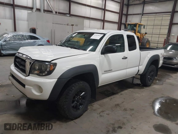2008 Toyota Tacoma with VIN 5TEUU42N58Z580315, listed as a IAAI auction lot 41059647 with 109,478 mi miles and . Bid and sale history available at carsss.com. Image 17.