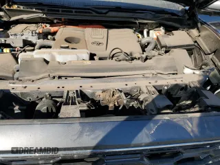 2024 Toyota Sequoia SR5 with VIN 7SVAAABA7RX028059, listed as a Copart auction lot 49129045 with 19,827 mi miles and Salvage Title. Bid and sale history available at carsss.com. Image 12.