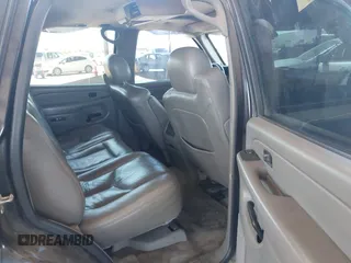 2005 Chevrolet Tahoe LS z VIN 1GNEK13T85J120343, wystawiony jako IAAI lot #42059003 z przebiegiem 244 834 mil mil oraz . Historia ofert i sprzedaży dostępna na DreamBid. Obrazek 8.