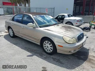 2005 Hyundai Sonata GLS with VIN KMHWF35H65A176380, listed as a IAAI auction lot 41940947 with 84,706 mi miles. Bid and sale history available at carsss.com. Image 1.