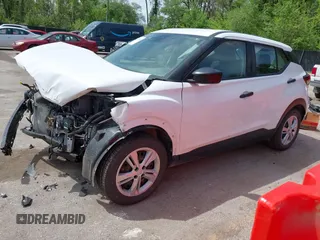 2022 Nissan Kicks S z VIN 3N1CP5BV3NL523119, wystawiony jako IAAI lot #42122504 z przebiegiem 28 062 mil mil oraz . Historia ofert i sprzedaży dostępna na DreamBid. Obrazek 18.