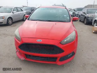 2015 Ford Focus ST with VIN 1FADP3L9XFL356641, listed as a IAAI auction lot 41928846 with 92,110 mi miles. Bid and sale history available at carsss.com. Image 6.