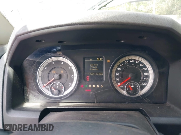 2013 Ram 1500 Express z VIN 1C6RR6KT2DS562992, wystawiony jako IAAI lot #42345919 z przebiegiem 246 114 mil mil oraz . Historia ofert i sprzedaży dostępna na DreamBid. Obrazek 7.