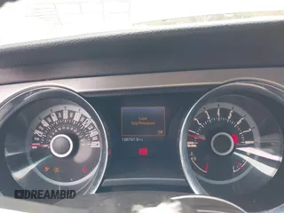 2013 Ford Mustang V6 with VIN 1ZVBP8AMXD5260397, listed as a IAAI auction lot 41729133 with 138,797 mi miles. Bid and sale history available at carsss.com. Image 7.