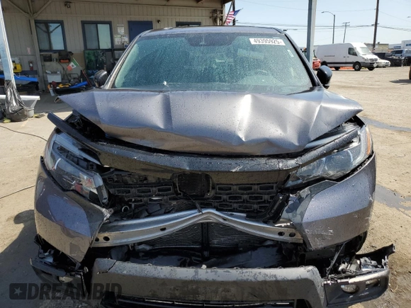 2021 Honda Passport EX-L with VIN 5FNYF7H58MB004010, listed as a Copart auction lot 49395925 with 45,864 mi miles and Salvage Title. Bid and sale history available at DreamBid. Image 5.