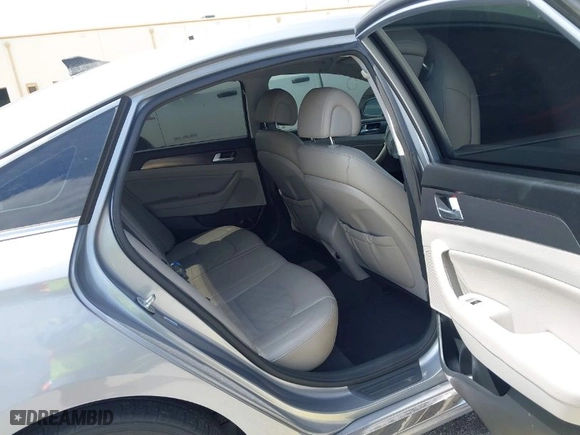 2015 Hyundai Sonata 2.4L Limited with VIN 5NPE34AF8FH060529, listed as a IAAI auction lot 42099311 with 98,546 mi miles. Bid and sale history available at carsss.com. Image 8.