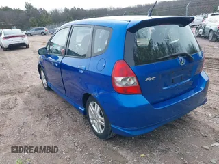 2007 Honda Fit Sport with VIN JHMGD38617S049394, listed as a IAAI auction lot 41962672 with 117,368 mi miles. Bid and sale history available at carsss.com. Image 3.