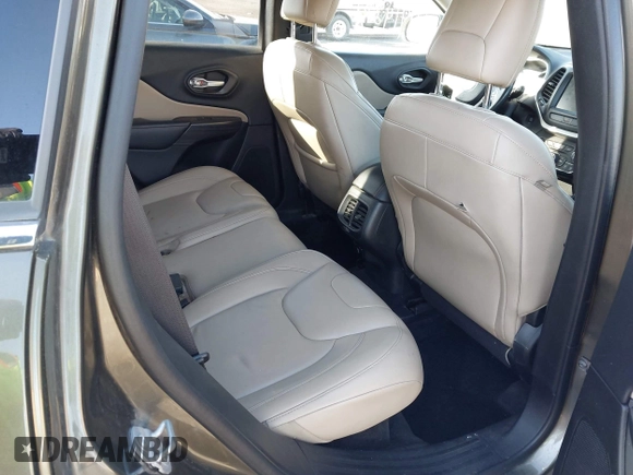 2015 Jeep Cherokee Limited with VIN 1C4PJMDS8FW708226, listed as a IAAI auction lot 41919231 with 188,276 mi miles and . Bid and sale history available at DreamBid. Image 8.
