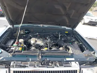 1996 Isuzu Trooper z VIN JACDJ58V4T7918002, wystawiony jako IAAI lot #41700255 z przebiegiem 203 951 mil mil oraz . Historia ofert i sprzedaży dostępna na DreamBid. Obrazek 10.