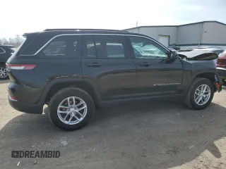 2024 Jeep Grand Cherokee Altitude X z VIN 1C4RJHAG1RC194161, wystawiony jako Copart lot #49247525 z przebiegiem 7509 mil mil oraz Szkody całkowita. Historia ofert i sprzedaży dostępna na DreamBid. Obrazek 3.