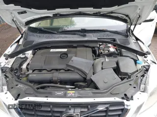 2013 Volvo XC60 3.2L with VIN YV4952DL1D2367330, listed as a IAAI auction lot 42197516 with 102,612 mi miles and . Bid and sale history available at DreamBid. Image 10.