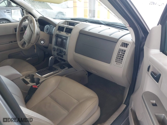 2008 Ford Escape Hybrid with VIN 1FMCU59H08KA06691, listed as a IAAI auction lot 42021967 with 221,067 mi miles. Bid and sale history available at carsss.com. Image 5.