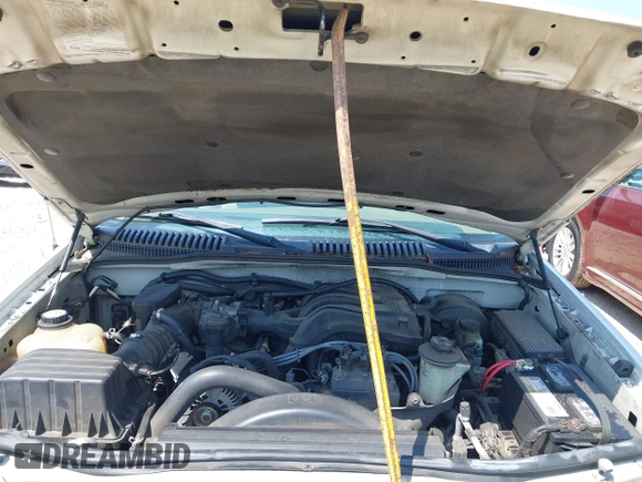 2004 Ford Explorer XLT z VIN 1FMZU73K24UA79196, wystawiony jako IAAI lot #42586311 z przebiegiem 212 196 mil mil oraz . Historia ofert i sprzedaży dostępna na DreamBid. Obrazek 10.