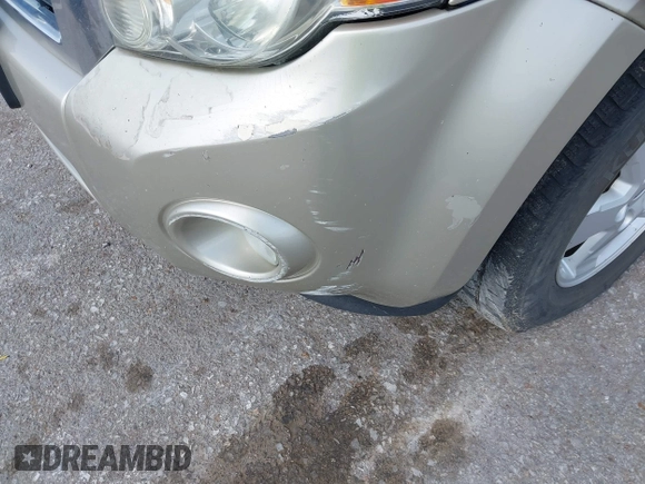 2010 Ford Escape XLT z VIN 1FMCU9D72AKC78719, wystawiony jako IAAI lot #42467034 z przebiegiem Nie podano mil oraz . Historia ofert i sprzedaży dostępna na DreamBid. Obrazek 6.