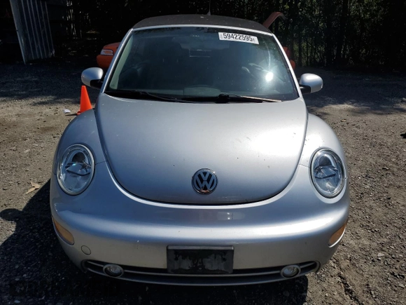 2003 Volkswagen Beetle GLS z VIN 3VWCK21Y63M320378, wystawiony jako Copart lot #59422595 z przebiegiem 85 172 mil mil oraz Czysty tytuł • Clean title. Historia ofert i sprzedaży dostępna na DreamBid. Obrazek 5.