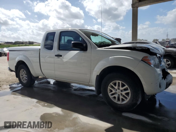 2020 Nissan Frontier SV z VIN 1N6ED0CF0LN714600, wystawiony jako Copart lot #45363515 z przebiegiem 39 581 mil mil oraz Czysty tytuł • Clean title. Historia ofert i sprzedaży dostępna na DreamBid. Obrazek 4.