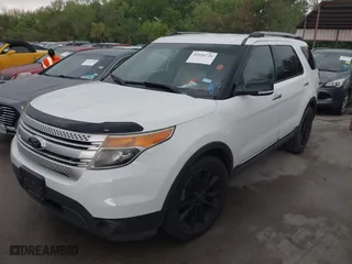 2013 Ford Explorer XLT with VIN 1FM5K7D80DGB86835, listed as a IAAI auction lot 41944726 with 163,268 mi miles. Bid and sale history available at carsss.com. Image 2.