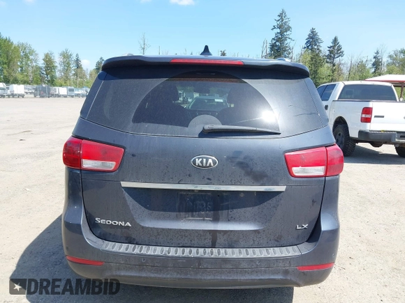 2017 Kia Sedona LX with VIN KNDMB5C11H6253379, listed as a IAAI auction lot 42140939 with 111,067 mi miles. Bid and sale history available at carsss.com. Image 16.