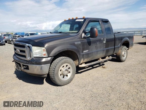 2005 Ford F-250 XL z VIN 1FTSX21P65EA82368, wystawiony jako Copart lot #57249743 z przebiegiem 209 923 mil mil oraz Czysty tytuł • Clean title. Historia ofert i sprzedaży dostępna na DreamBid. Obrazek 1.