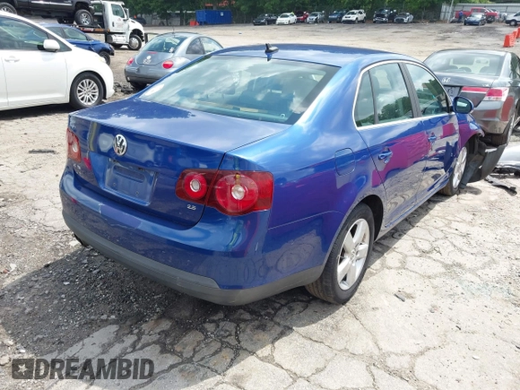 2008 Volkswagen Jetta SE with VIN 3VWRM71K98M141627, listed as a IAAI auction lot 42264826 with 204,525 mi miles and . Bid and sale history available at DreamBid. Image 4.