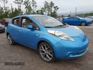 2012 Nissan LEAF SL with VIN JN1AZ0CPXCT022337, listed as a IAAI auction lot 40299658 with 43,173 mi miles. Bid and sale history available at carsss.com. Image 1.