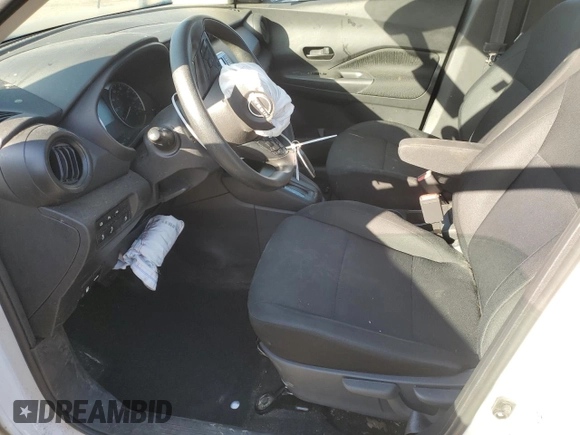 2023 Nissan Kicks S z VIN 3N1CP5BV6PL553413, wystawiony jako Copart lot #56627315 z przebiegiem 29 979 mil mil oraz Czysty tytuł • Clean title. Historia ofert i sprzedaży dostępna na DreamBid. Obrazek 7.