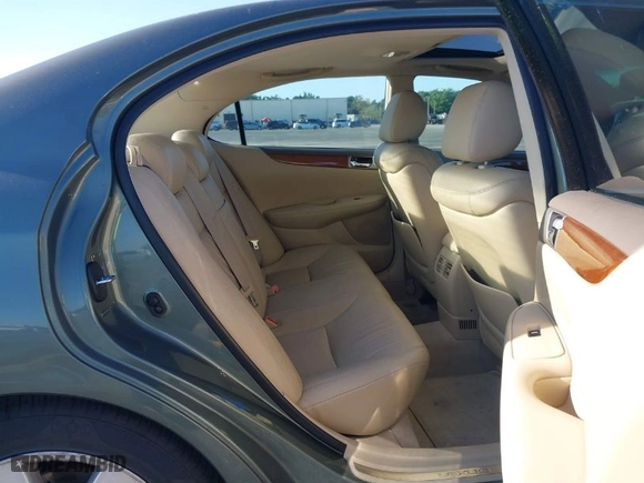 2006 Lexus ES 330 with VIN JTHBA30G465170747, listed as a IAAI auction lot 41776658 with 335,686 mi miles. Bid and sale history available at carsss.com. Image 8.