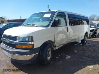 2018 Chevrolet Express Passenger LT with VIN 1GAZGPFPXJ1234974, listed as a IAAI auction lot 41753701 with 190,343 mi miles. Bid and sale history available at carsss.com. Image 17.