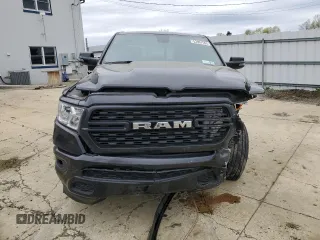 2024 Ram 1500 Big Horn z VIN 1C6SRFFTXRN125064, wystawiony jako Copart lot #53907555 z przebiegiem 44 434 mil mil oraz Szkoda całkowita • Salvage title. Historia ofert i sprzedaży dostępna na DreamBid. Obrazek 5.