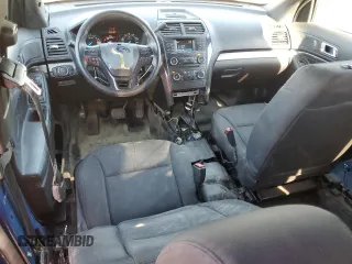 2017 Ford Police Interceptor Utility z VIN 1FM5K8AR5HGC35293, wystawiony jako Copart lot #42462805 z przebiegiem 132 675 mil mil oraz Szkoda całkowita • Salvage title. Historia ofert i sprzedaży dostępna na DreamBid. Obrazek 8.