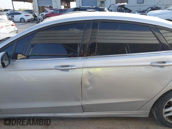 2016 Ford Fusion SE with VIN 3FA6P0H72GR175115, listed as a IAAI auction lot 41849479 with 142,388 mi miles and . Bid and sale history available at DreamBid. Image 14.
