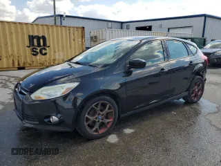 2012 Ford Focus SE z VIN 1FAHP3K28CL420113, wystawiony jako Copart lot #56986925 z przebiegiem 87 381 mil mil oraz Szkoda całkowita • Salvage title. Historia ofert i sprzedaży dostępna na DreamBid. Obrazek 1.