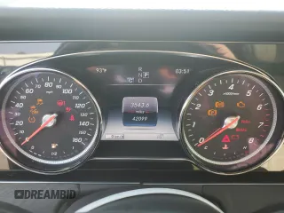2017 Mercedes-Benz E 300 Luxury with VIN WDDZF4KB4HA156839, listed as a Copart auction lot 62692845 with 42,099 mi miles and Salvage title. Bid and sale history available at DreamBid. Image 9.