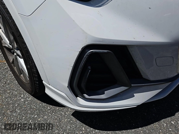 2023 Audi Q3 S line Premium с VIN WA1DECF38P1102974, выставлен на аукционе IAAI как лот 42852727 с пробегом 45 357 миль миль и . История ставок и продаж доступна на DreamBid. Изображение 9.